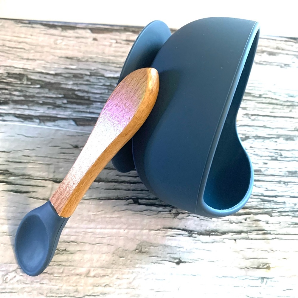 - NEW🥣Baby Silicone tableware 1 set bowl 1 Spoon,100% Food-Grade silicone